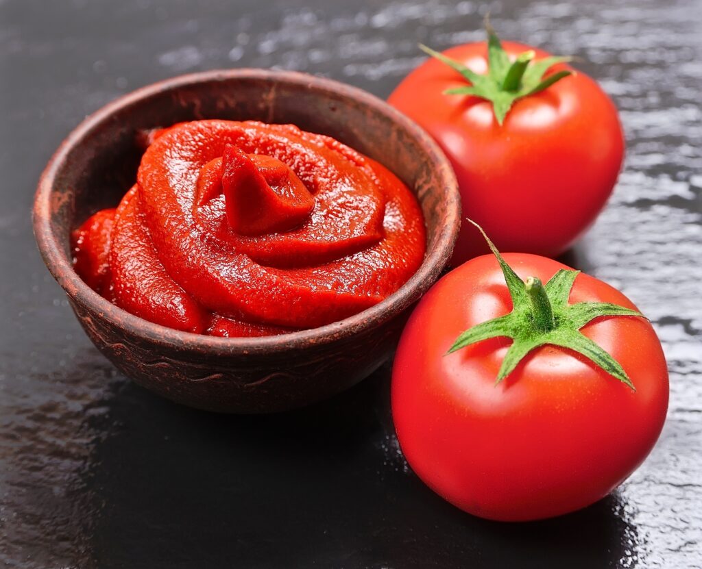 Tomatoes paste